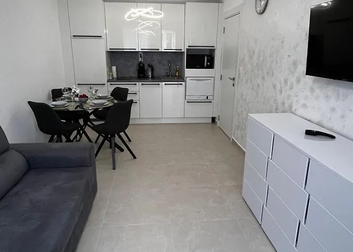 Апартаменти Polar Star 106 B In Saint *