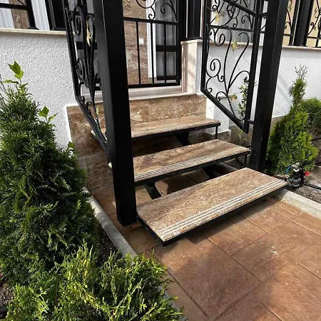 Polar Star 106 B In Saint * Sveti Vlas